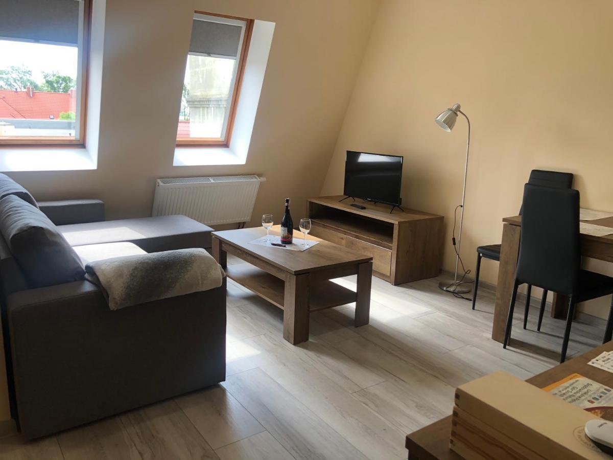 Apartamenty Alicja Dzierzoniow Ngoại thất bức ảnh