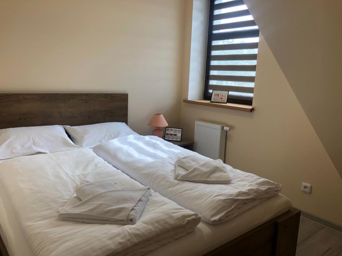 Apartamenty Alicja Dzierzoniow Ngoại thất bức ảnh