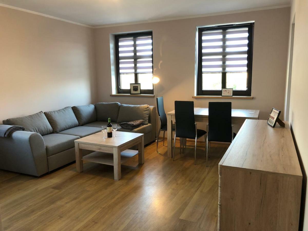 Apartamenty Alicja Dzierzoniow Ngoại thất bức ảnh