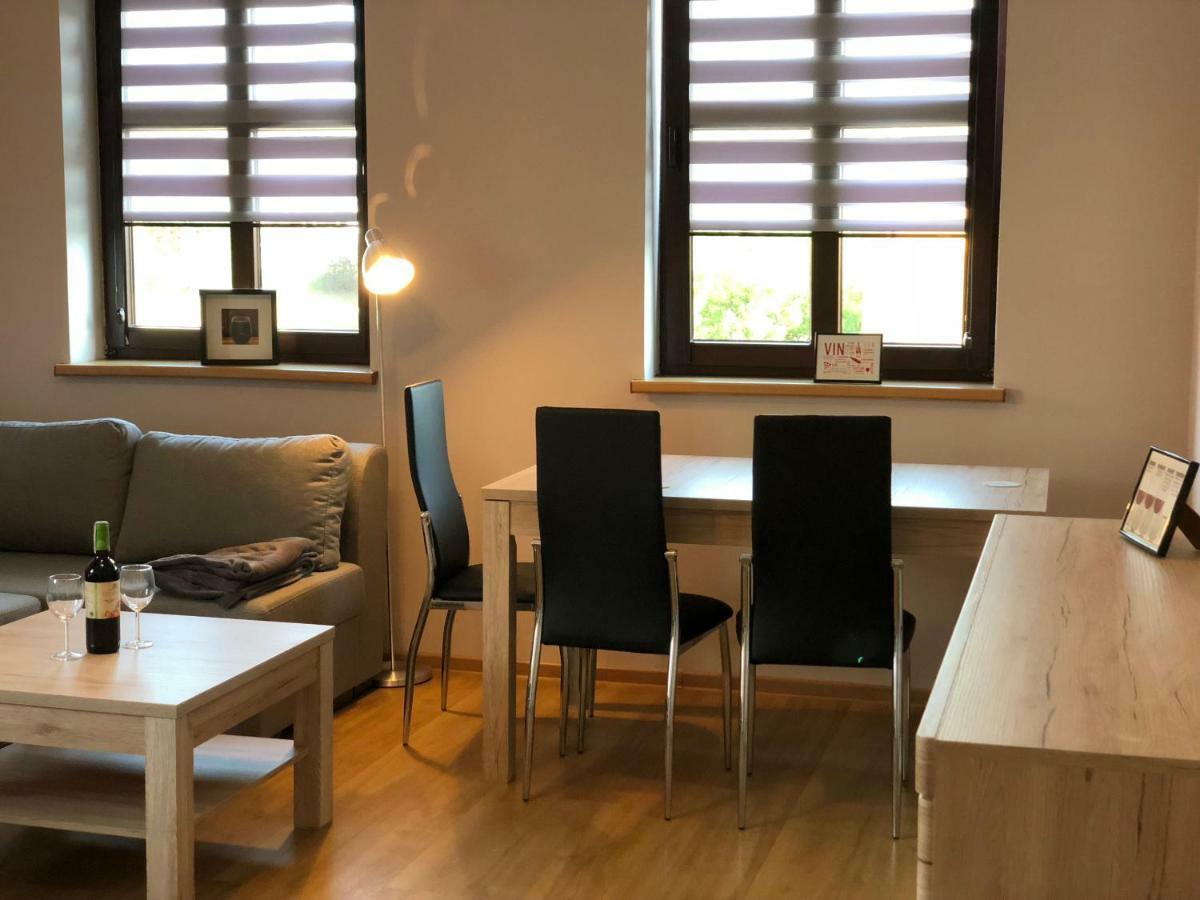 Apartamenty Alicja Dzierzoniow Ngoại thất bức ảnh
